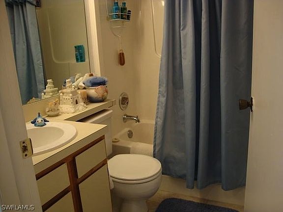 4th image of 8390 S Haven Ln #7B