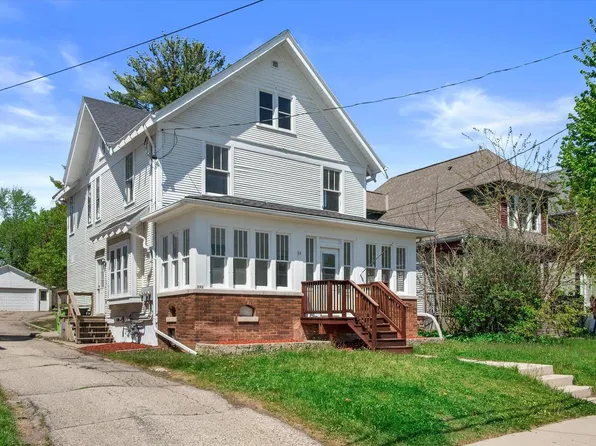 64 Union STREET, Hartford, WI 53027