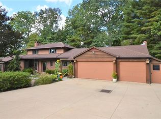 2991 Oakridge Dr, Stow, OH 44224