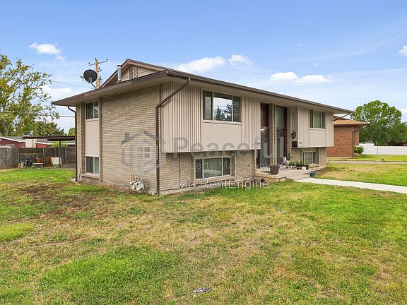 2nd image of 1464 S Brooklane Cir #1464