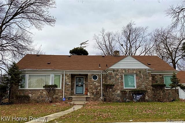 1st image of 6840 W Outer Dr