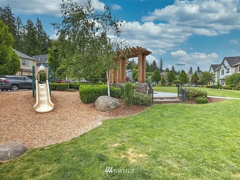 1660 NE Falls Dr — Photo 33