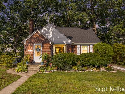 1863 Kalamazoo Ave SE, Grand Rapids, MI, 49507