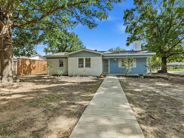 588 Pine St, Lewisville, TX 75057