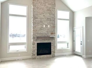 2170 Ridgepointe Dr, Hastings, MN 55033