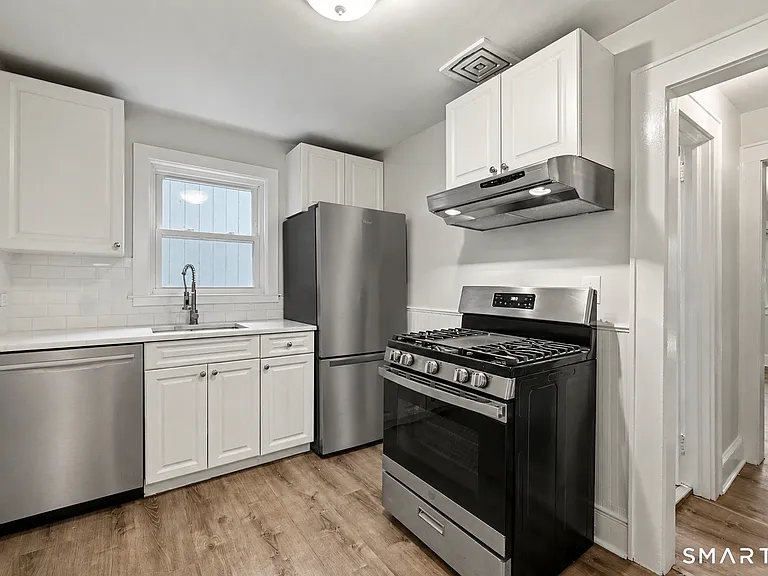 4 Highview Ave #R — Photo 9