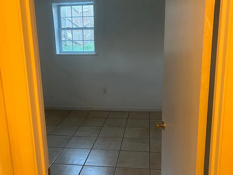 14212 Fisher Ave — Photo 16
