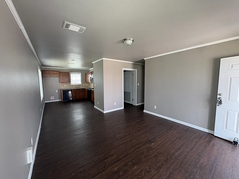 3501 SE 21st Ave #300 — Photo 2