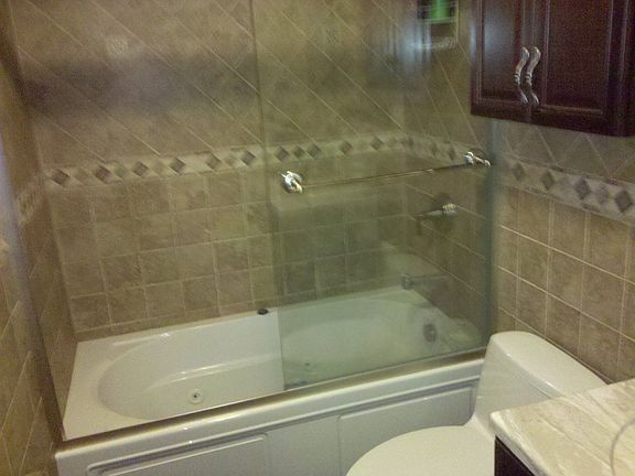 Bathroom with Electric 5' Whirlpool Tub