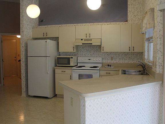4th image of 2031 Prestancia Ln