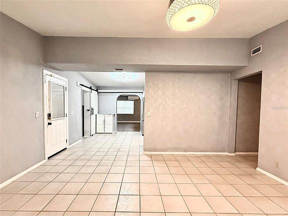 5th image of 5312 Goddard Ave