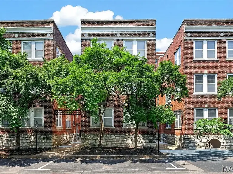 5360 Pershing Ave #6C — Photo 2