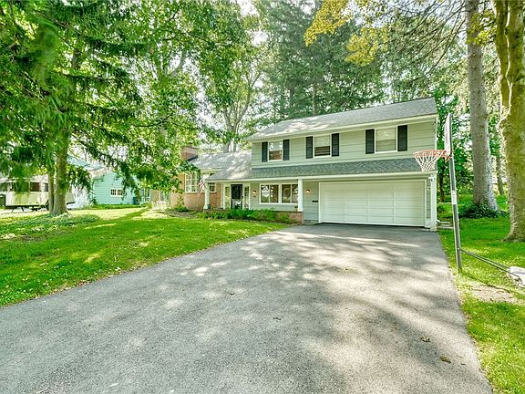 2nd image of 83 Hillhurst Ln