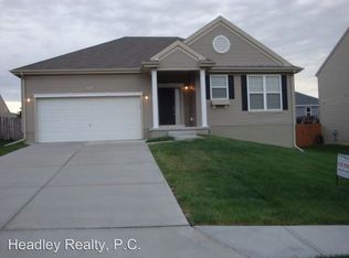 8719 S 68th St, Papillion, NE 68133