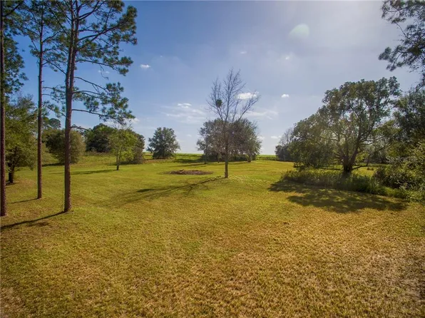 9630 Nelson Rd, Dade City, FL 33525