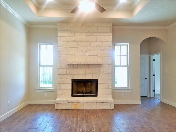 5th image of 4264 Rock Bend Dr