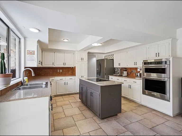 3257 Raintree Rd — Photo 4