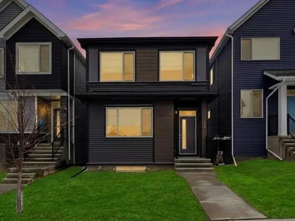 34 W Aquila Way NW, Calgary, AB T3R 1Z6