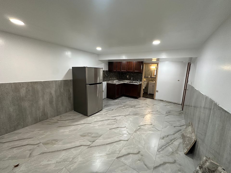1st image of 25 Bower St Floor 1-B