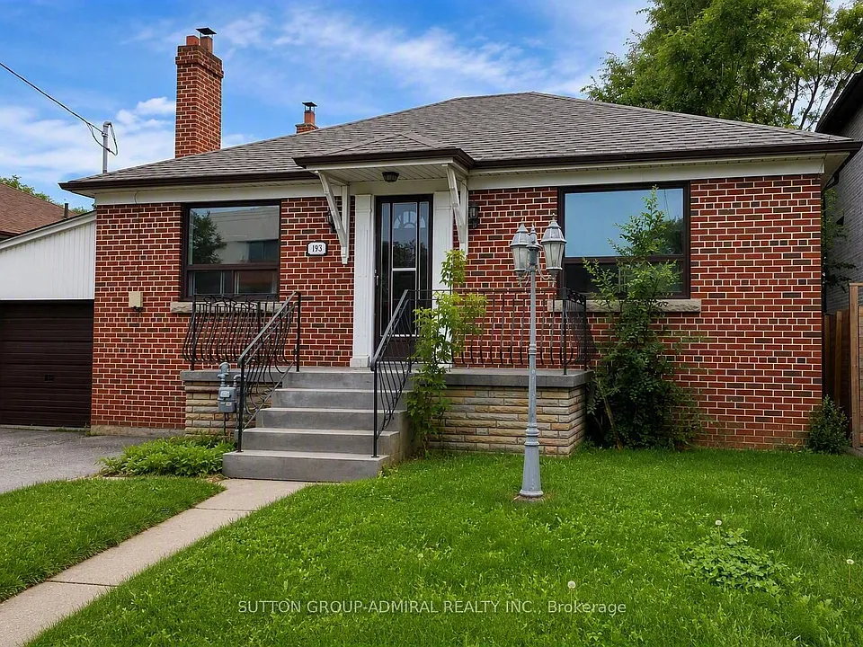 493 Hounslow Ave