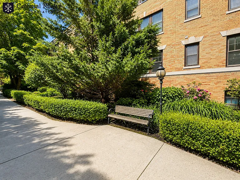 415 Washington St #5 — Photo 38