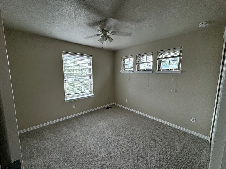 3394 Wabash St — Photo 9