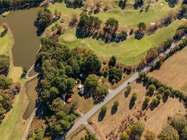 8426-81 N High Way, Easley, SC 29642