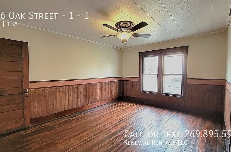 206 Oak St #1 — Photo 15