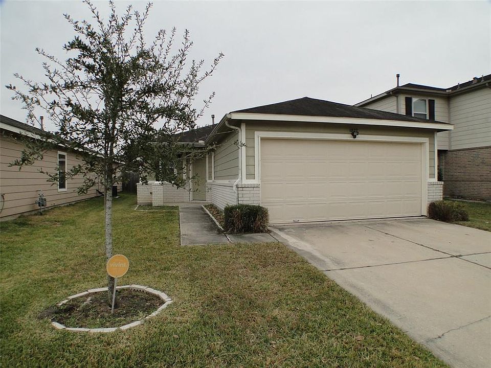 1st image of 1827 Adobe Stone Dr