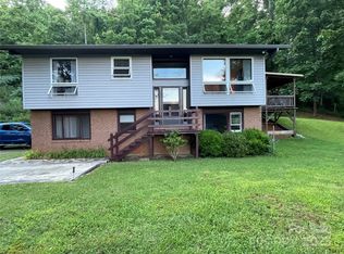 433 Leah Dr, Bakersville, NC 28705