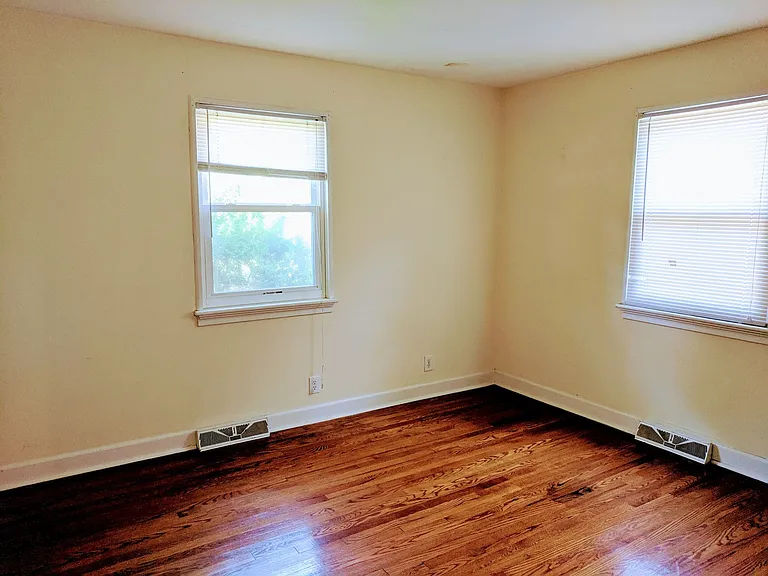 6405 Stuart Ave — Photo 4