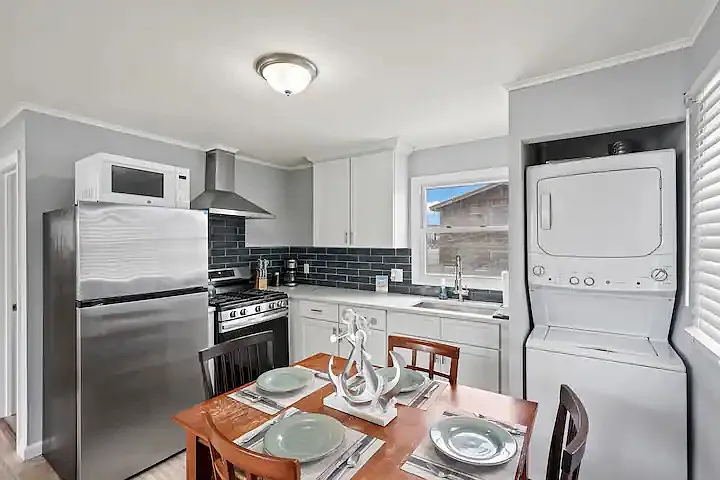 2 bed, 800 sqft, $3,450 — Photo 2