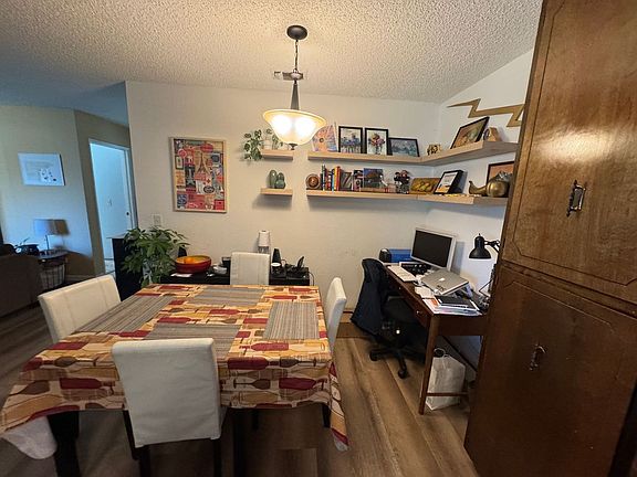 4th image of 2712 Ottowa Ave