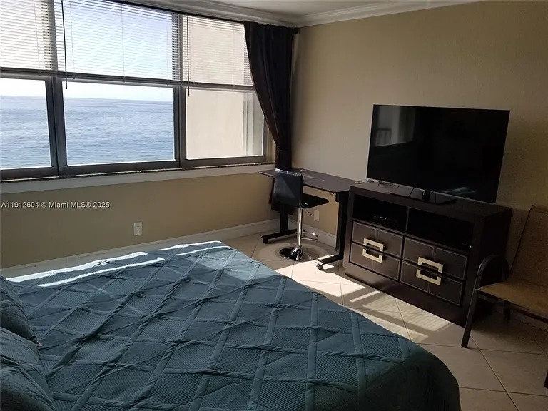 2101 S Ocean Dr #1702 — Photo 16