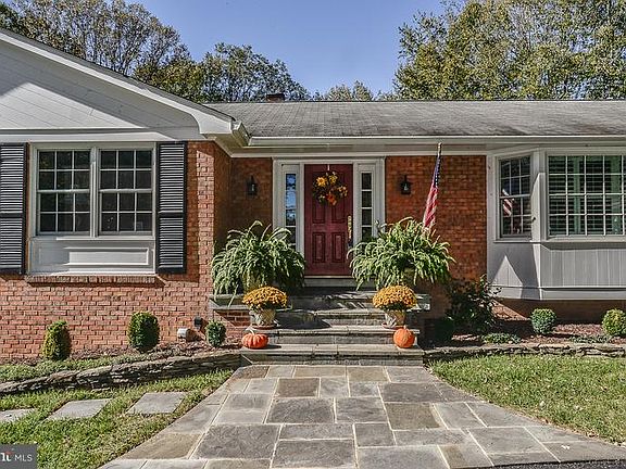 3rd image of 6022 Berwynd Ct