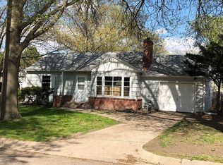 104 S Court St, Wilber, NE 68465