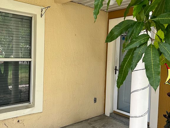 3rd image of 3137 Enclave Ct