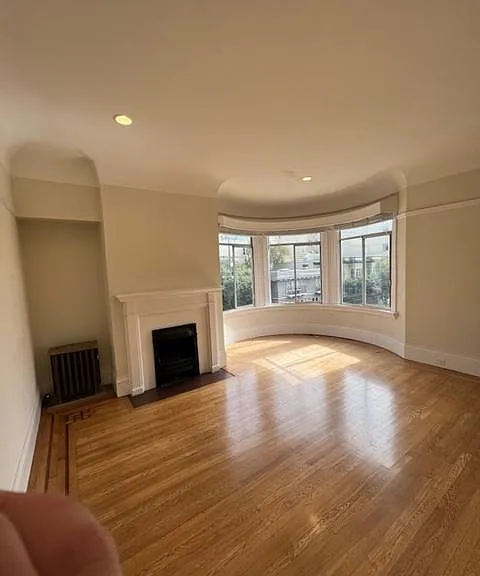 2405 Larkin St — Photo 12
