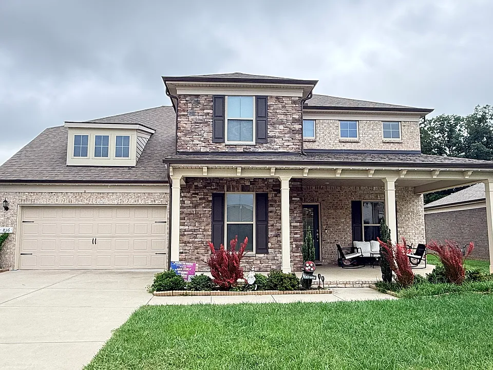 836 Chalkstone Ln