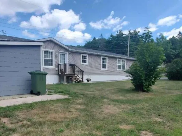 17 Parkwood Dr, New Minas, NS B4N 3T3