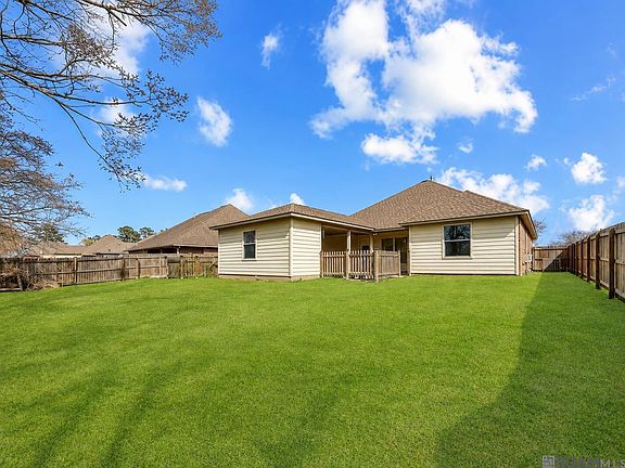 2nd image of 15205 Amanda Dr