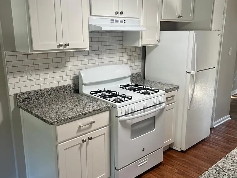 5748 Yellowrose Ct — Photo 3