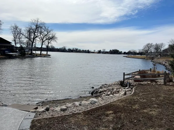 382009 N Shore Dr, Aberdeen, SD 57401