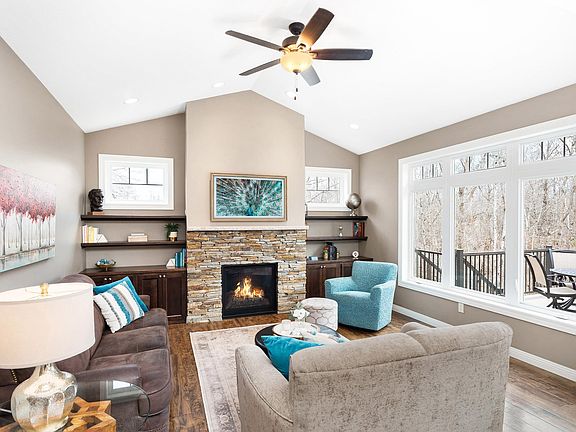 5th image of 510 Crystal Dr