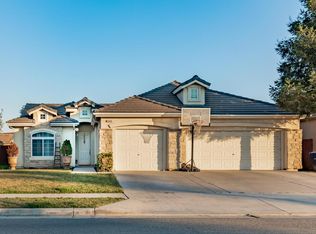 5586 N Brent Ave, Fresno, CA