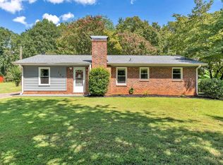 107 Hickory Hollow Dr, Inman, SC 29349