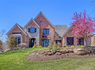 274 Saint Georges Dr, Saint Albans, MO 63073