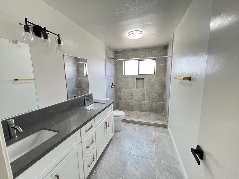 13850 Dahlgren Dr — Photo 9