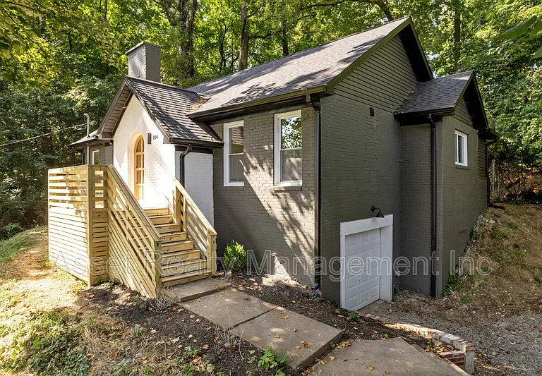104 Overbrook Dr — Photo 21