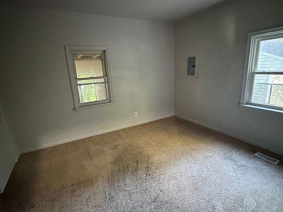 4th image of 4435 Reed St